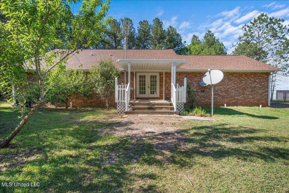1053 Wingate Road Richton, MS 39476 - Photo 11 of 13 11-home-17