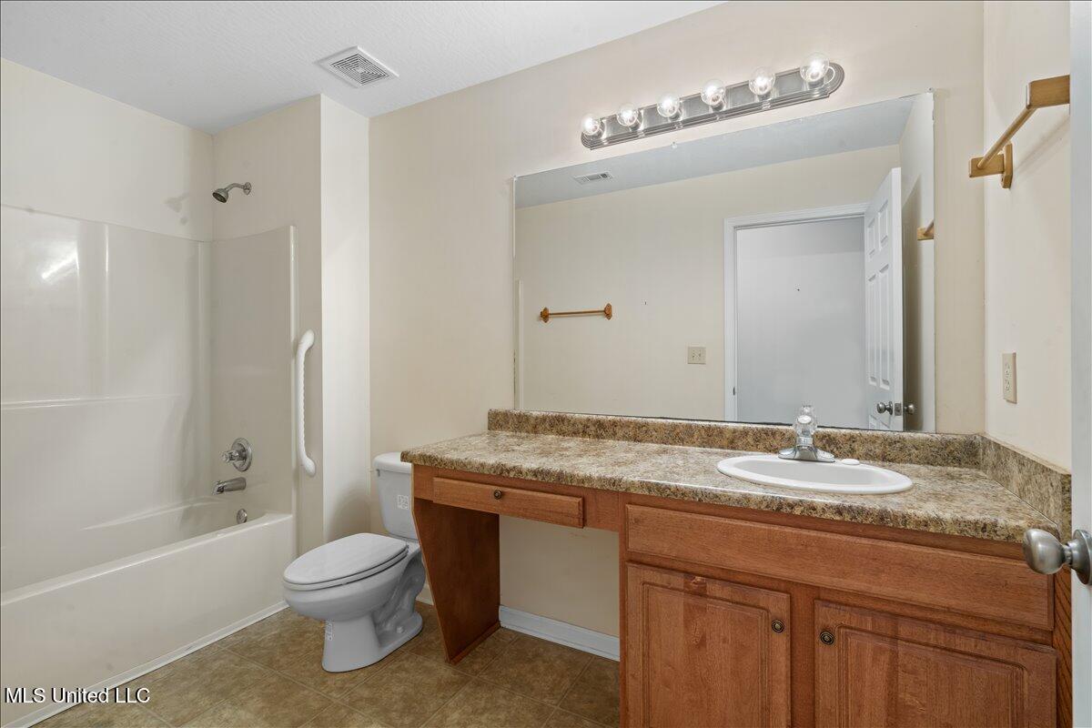 1053 Wingate Road Richton, MS 39476 - Photo 9 of 13 09-home-28
