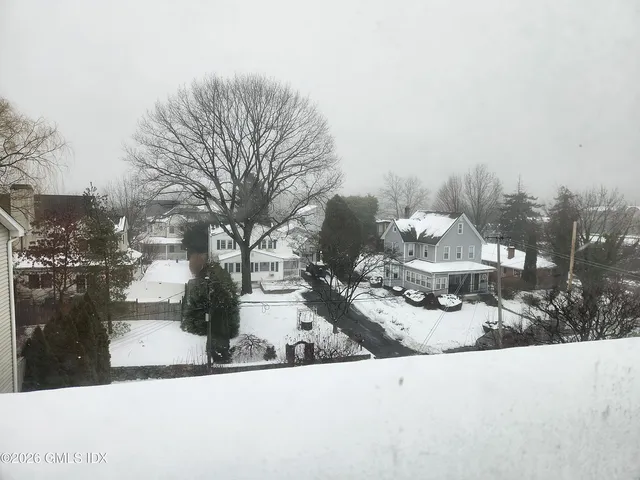 $3,400 | 16 Harold Avenue, Unit B, Greenwich, CT 06830