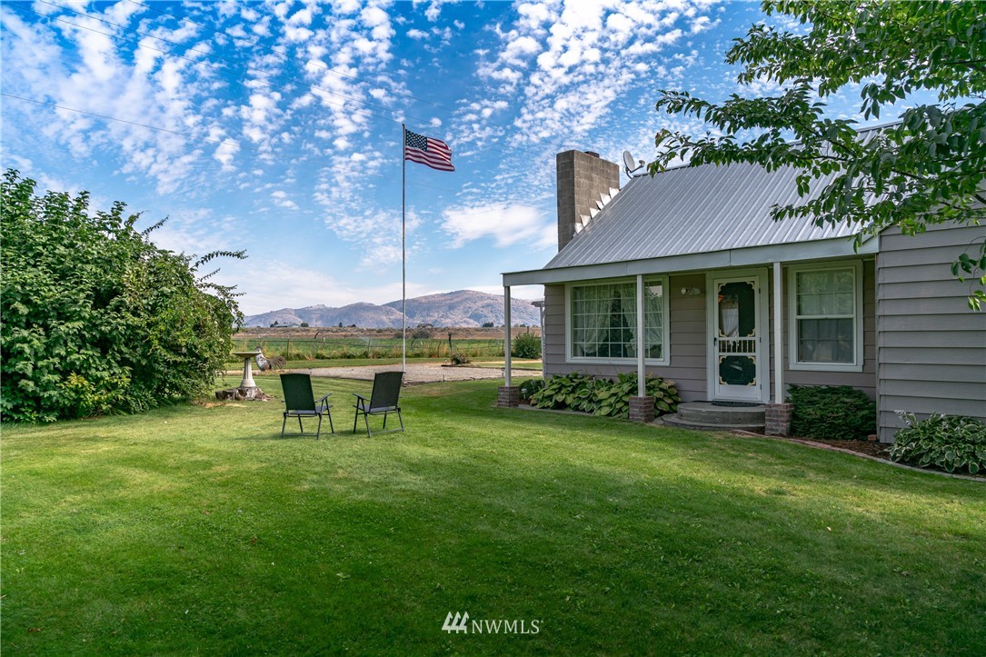 100 Woods Road Omak, WA 98841 - Photo 2 of 40