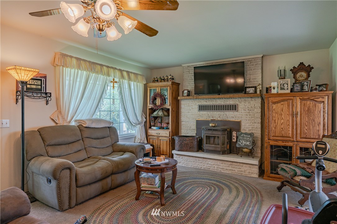 100 Woods Road Omak, WA 98841 - Photo 3 of 40