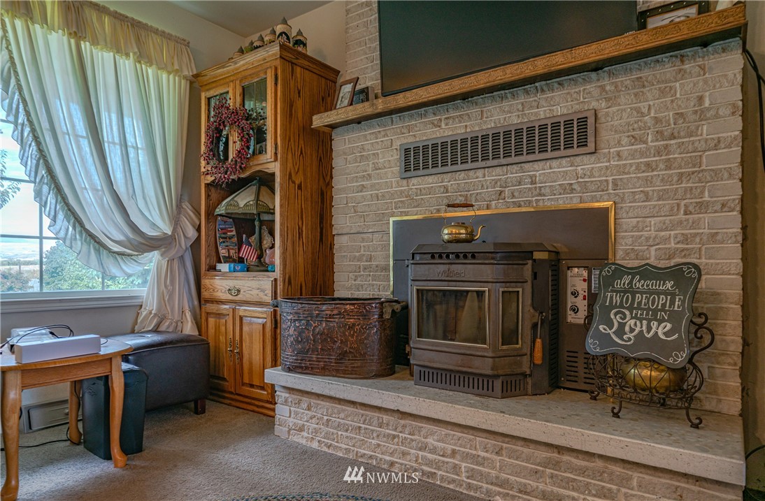 100 Woods Road Omak, WA 98841 - Photo 4 of 40