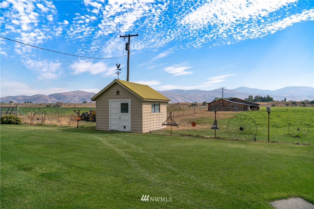 100 Woods Road Omak, WA 98841 - Photo 31 of 40