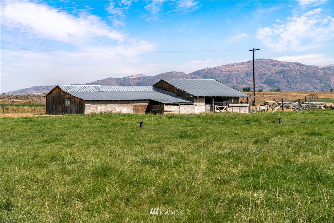 100 Woods Road Omak, WA 98841 - Photo 33 of 40