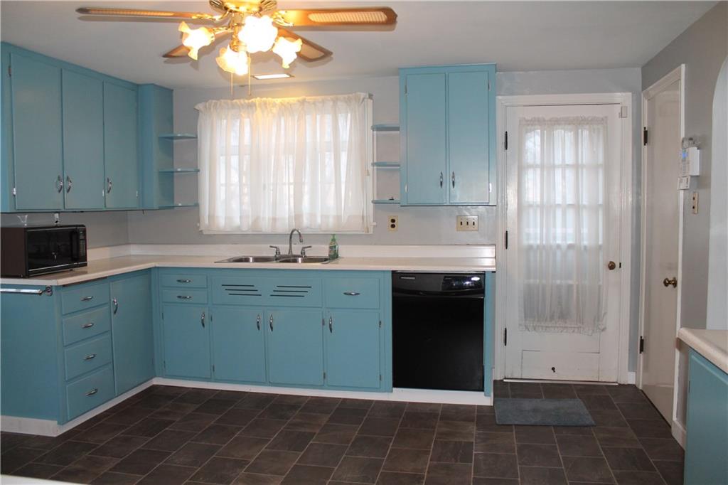 47 Prigg Road Washington, PA 15301 - Photo 4 of 12