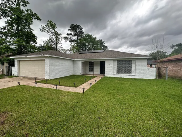 $2,200 | 9939 Valley Park Drive, Houston, TX 77078