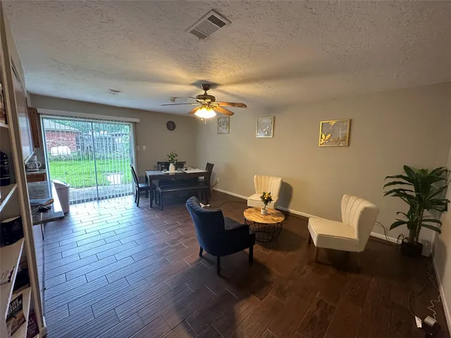 $2,200 | 9939 Valley Park Drive, Houston, TX 77078