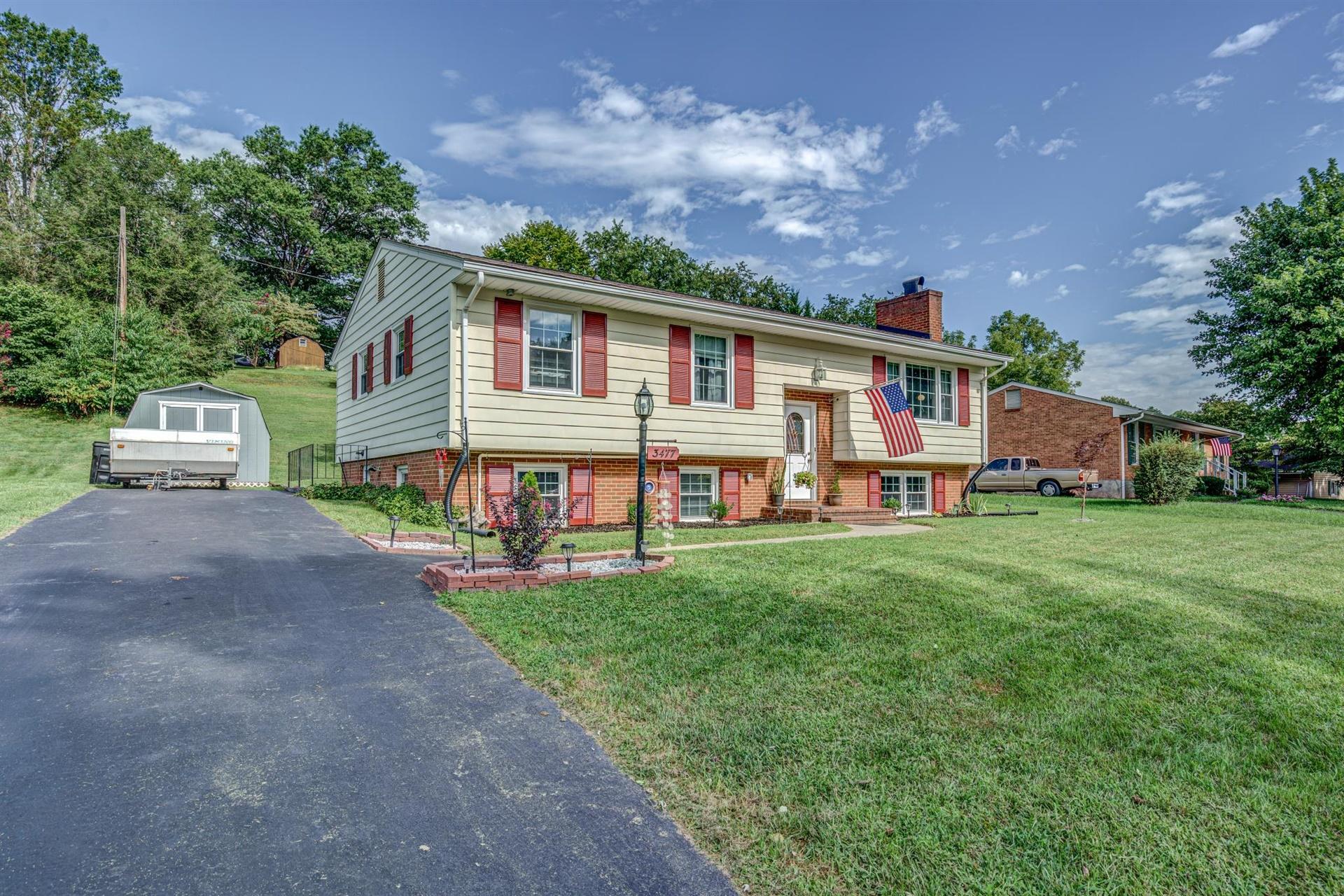 3477 Old Towne Road Southwest Roanoke, VA 24018 - Photo 2 of 33 02-DSC5888_89_90_91_92