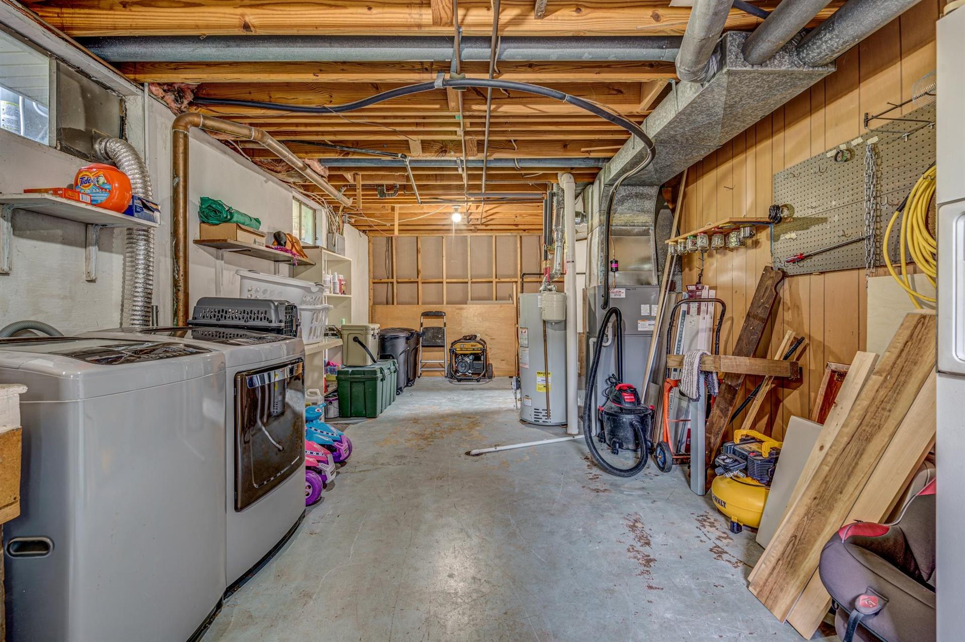 3477 Old Towne Road Southwest Roanoke, VA 24018 - Photo 23 of 33 24-DSC5828_29_30_31_32
