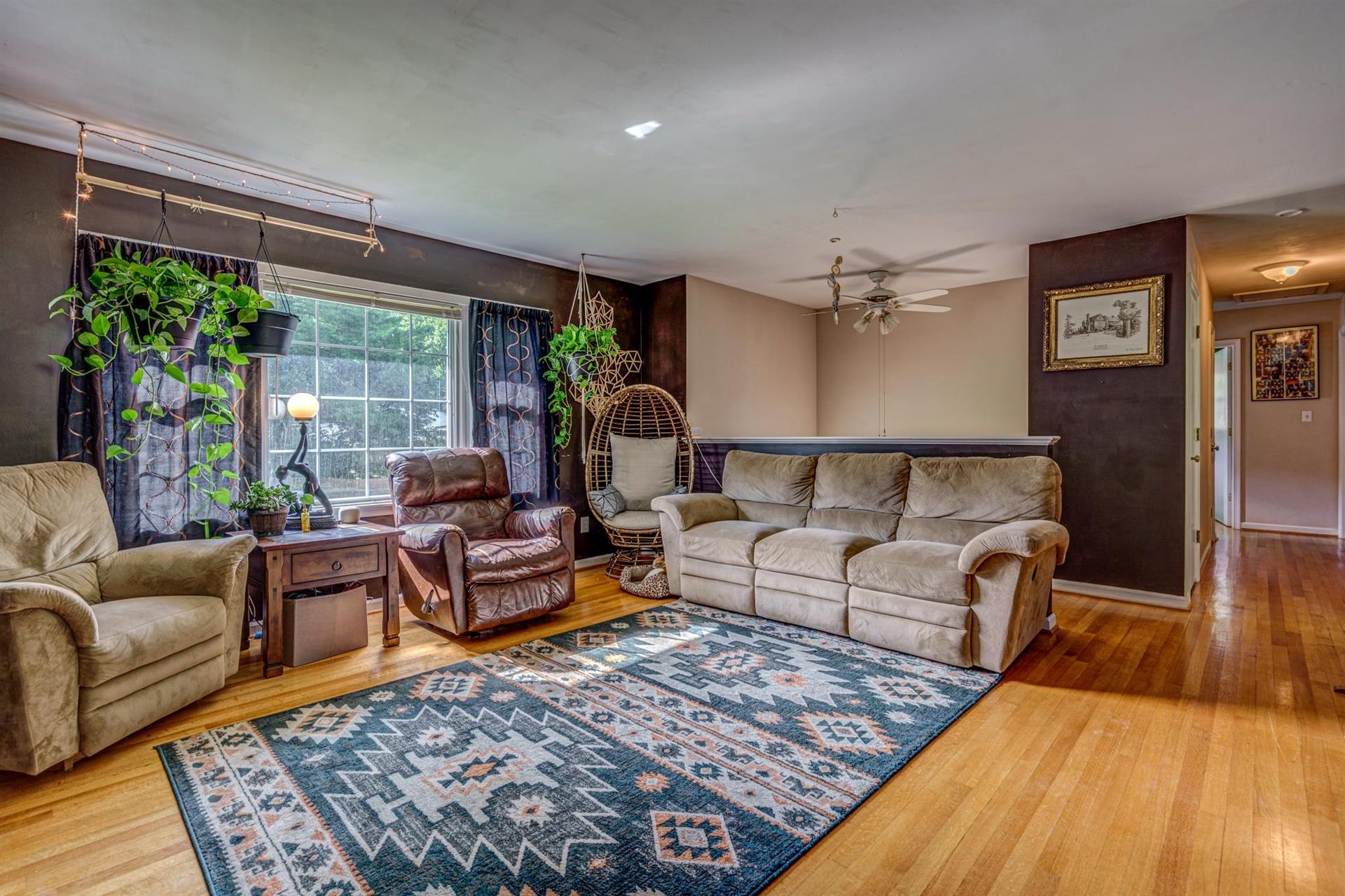3477 Old Towne Road Southwest Roanoke, VA 24018 - Photo 6 of 33 06-DSC5703_4_5_6_7
