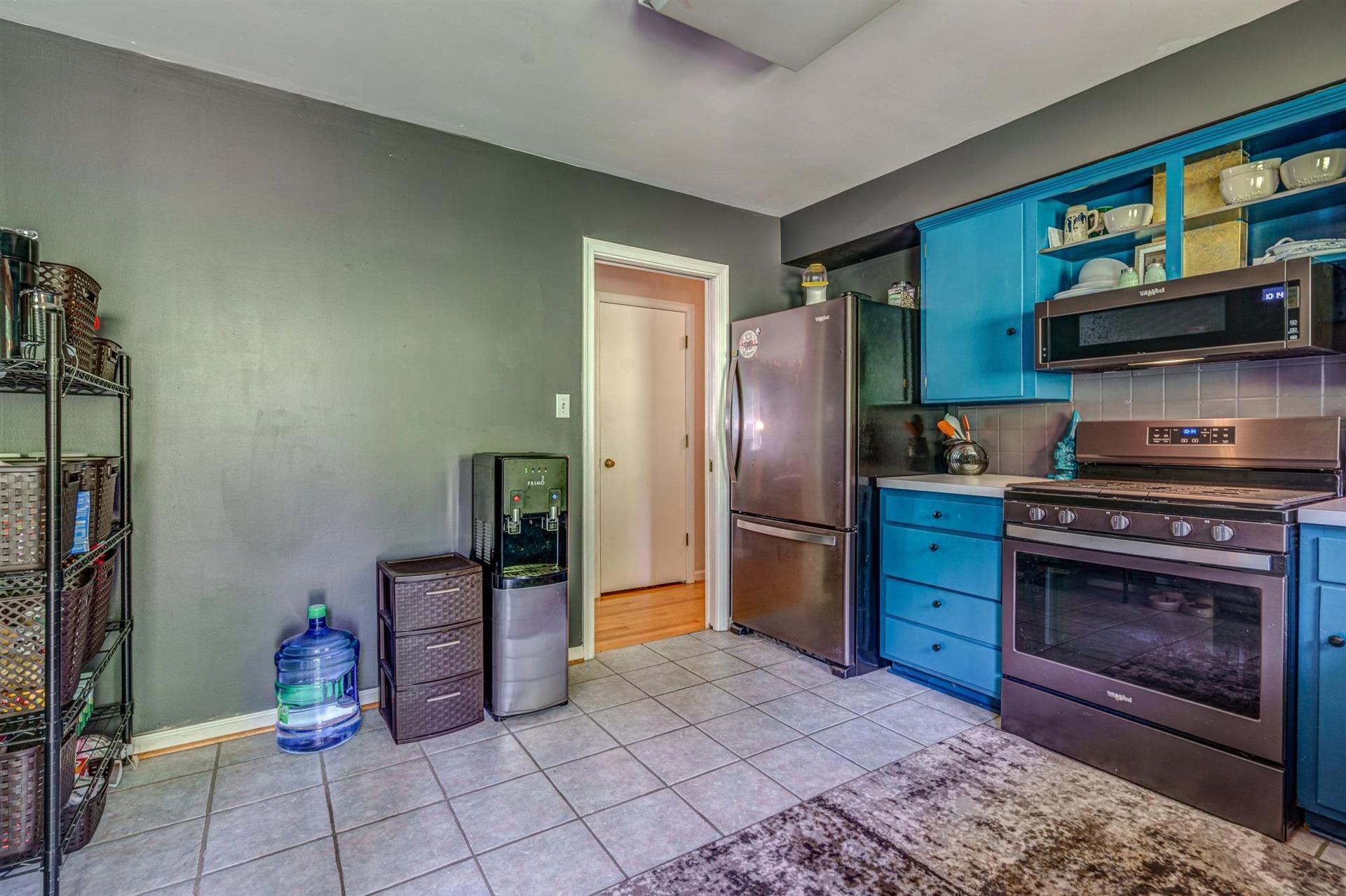 3477 Old Towne Road Southwest Roanoke, VA 24018 - Photo 10 of 33 10-DSC5733_4_5_6_7