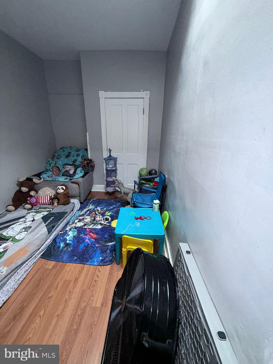 2117 Penrose Avenue Baltimore, MD 21223 - Photo 18 of 30 a view of a livingroom with toys