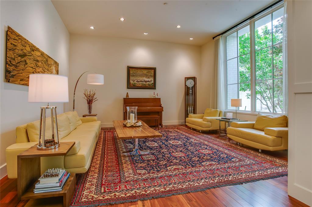 48 Ash Bluff Lane Dallas, TX 75248 - Photo 6 of 40 a living room with furniture and a rug