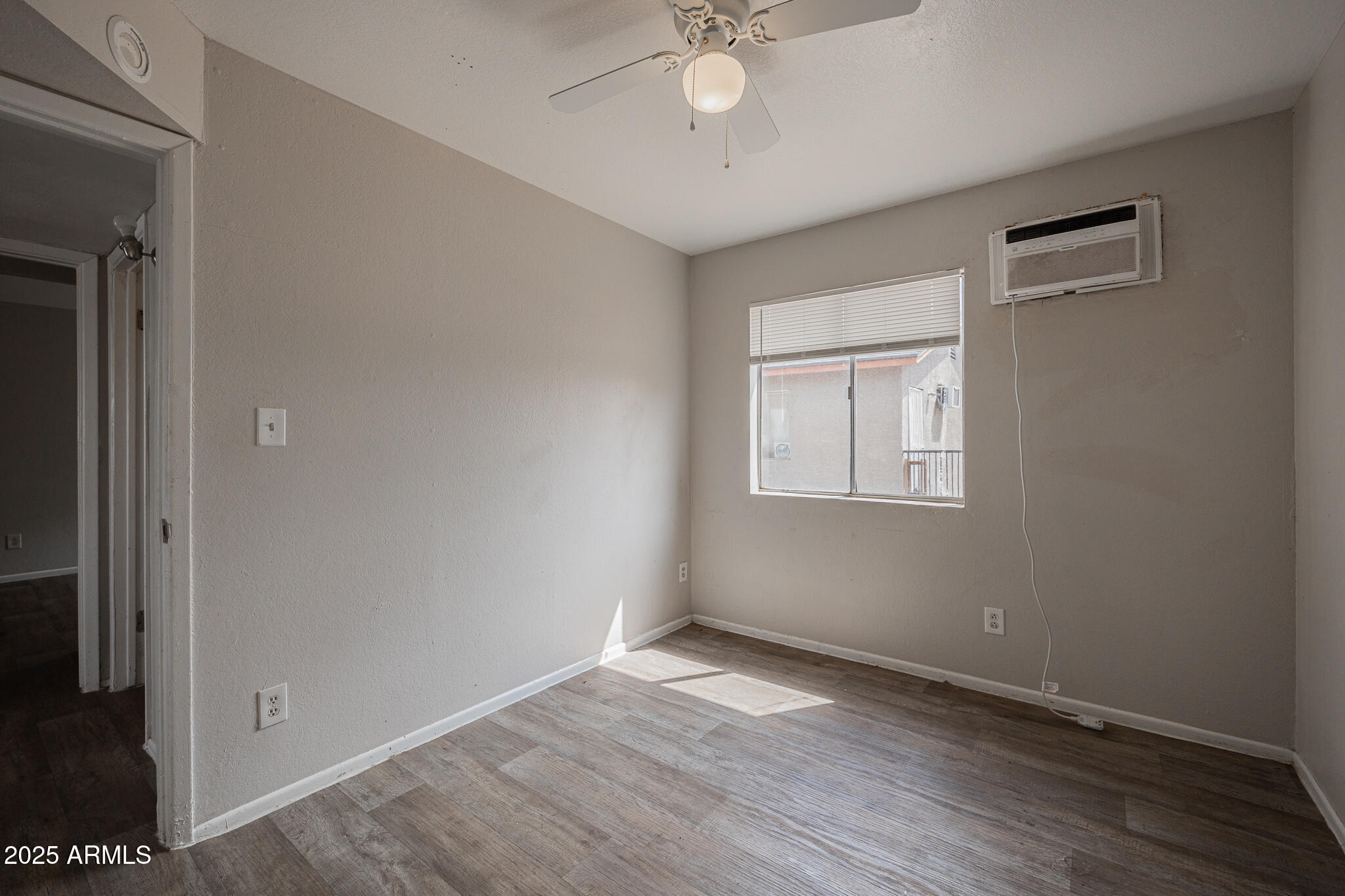 622 North 30th Place, Unit 4 Phoenix, AZ 85008 - Photo 11 of 12 B33A8124