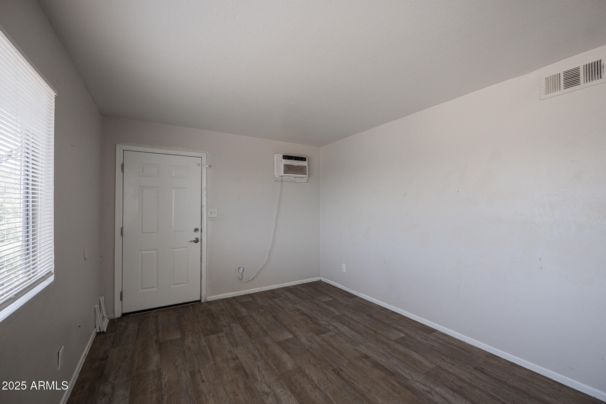 622 North 30th Place, Unit 4 Phoenix, AZ 85008 - Photo 6 of 12 B33A8119