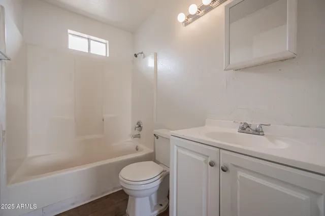 $895 | 622 North 30th Place, Unit 4, Phoenix, AZ 85008