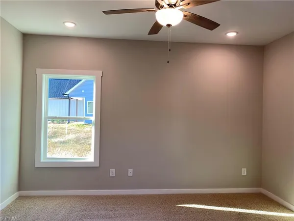 $318,999 | 1016 Fairfield Drive, Yadkinville, NC 27055