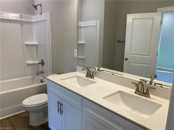 $318,999 | 1016 Fairfield Drive, Yadkinville, NC 27055