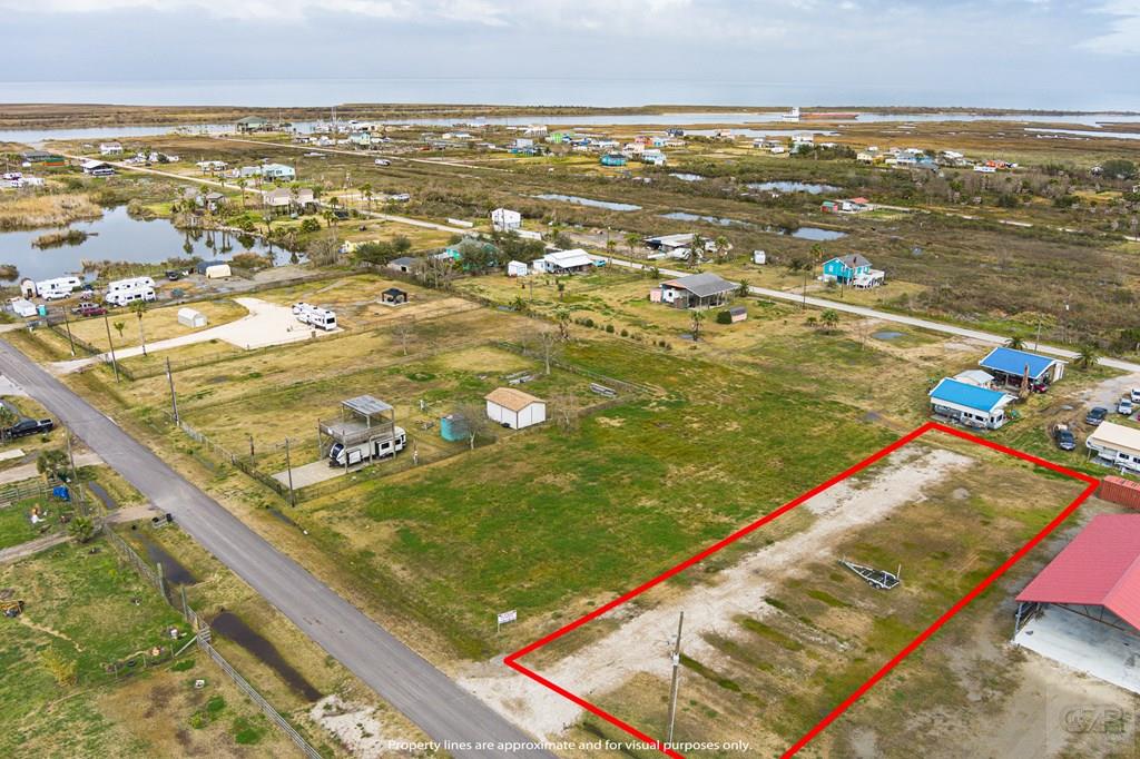 1110 North Crystal Beach Road Crystal Beach, TX 77650 - Photo 4 of 10 Gallery Image 4