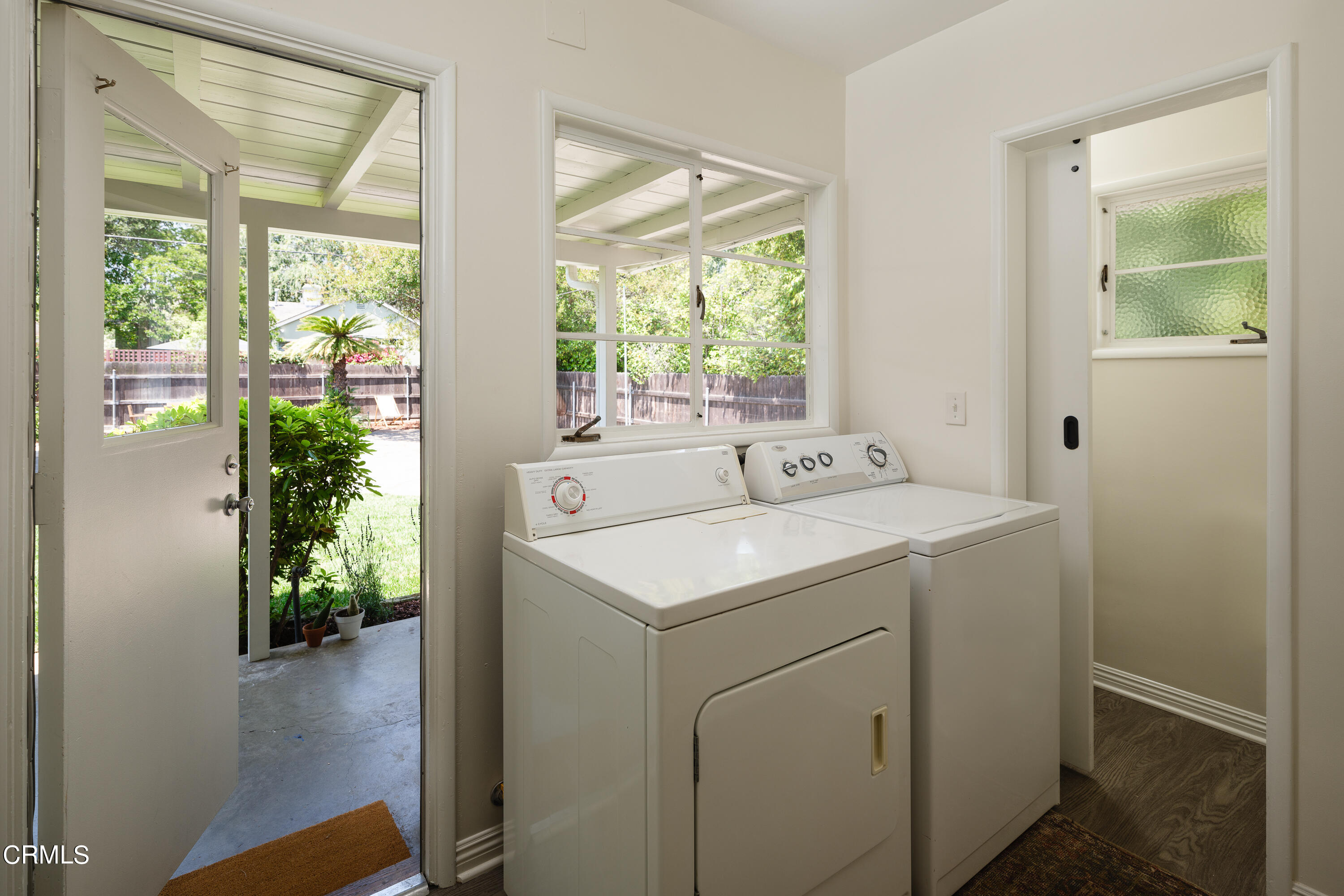 2401 Queensberry Road Pasadena, CA 91104 - Photo 19 of 41 NPW_2401Queensberry_019_FLEXMLS