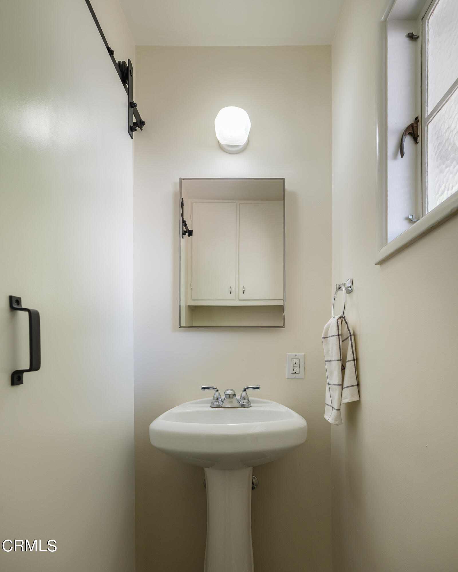 2401 Queensberry Road Pasadena, CA 91104 - Photo 20 of 41 NPW_2401Queensberry_020_FLEXMLS