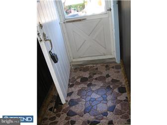 622 Briarcliff Road Upper Darby, PA 19082 - Photo 2 of 9