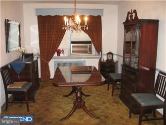 622 Briarcliff Road Upper Darby, PA 19082 - Photo 5 of 9