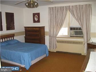 622 Briarcliff Road Upper Darby, PA 19082 - Photo 7 of 9