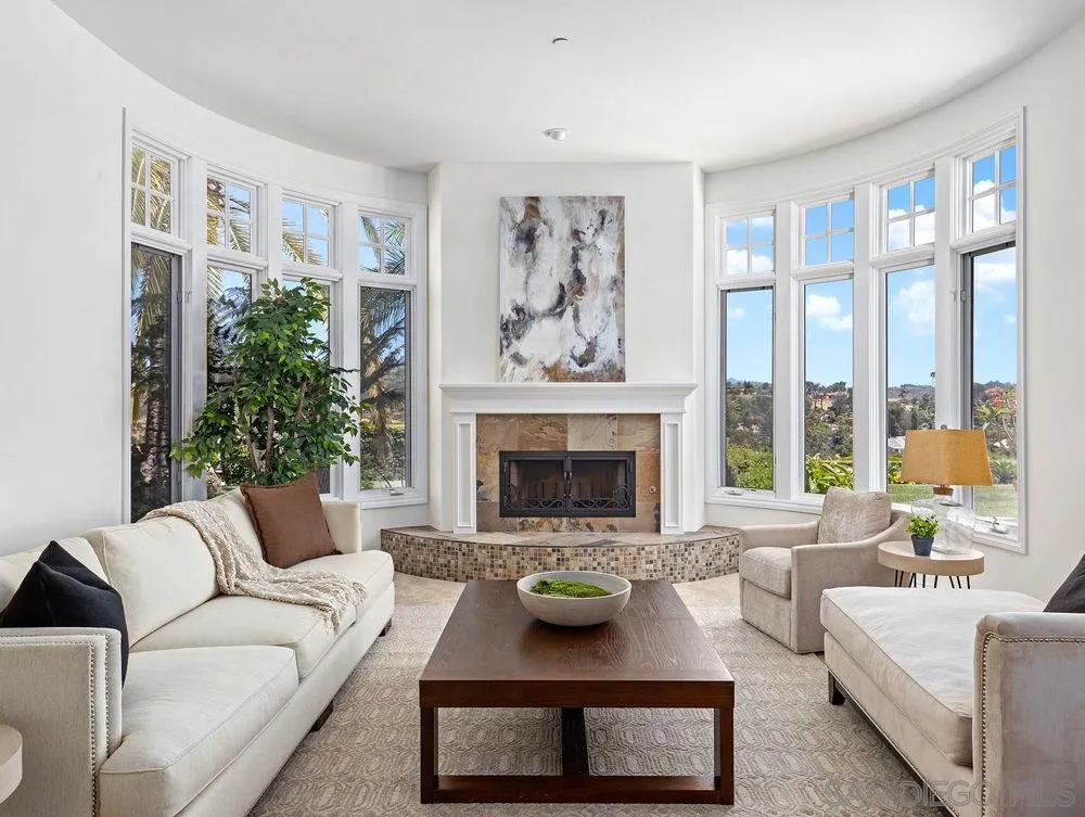 945 Dove Run Road Encinitas, CA 92024 - Photo 7 of 17 Gallery Image 7