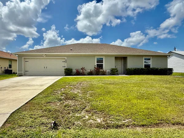 $2,900 | 692 Southwest Hamberland Avenue, Port St. Lucie, FL 34953