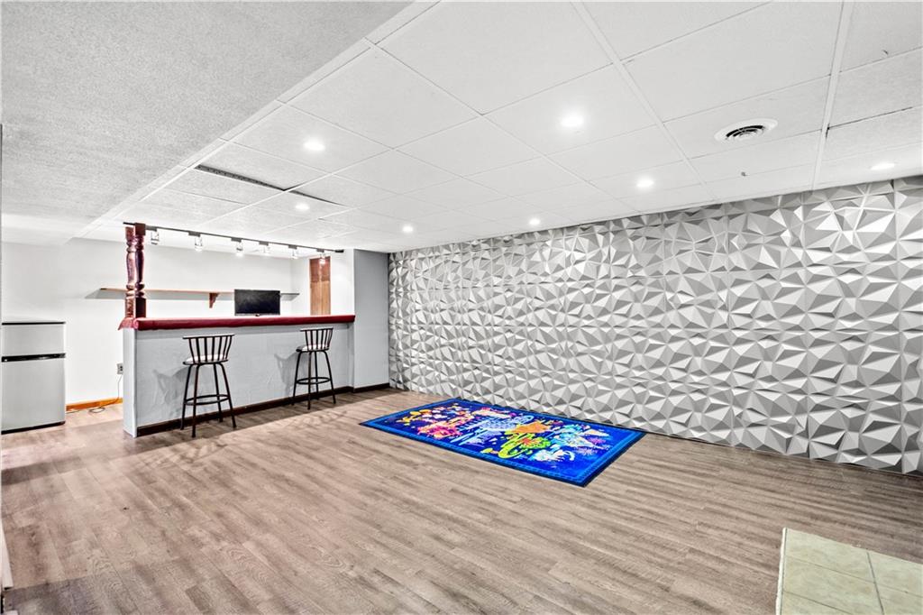 3406 McRoberts Road Pittsburgh, PA 15234 - Photo 13 of 19 a living room with a couch