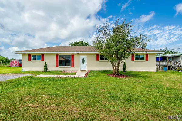 $147,500 | 371 East 7th Street, Larose, LA 70373