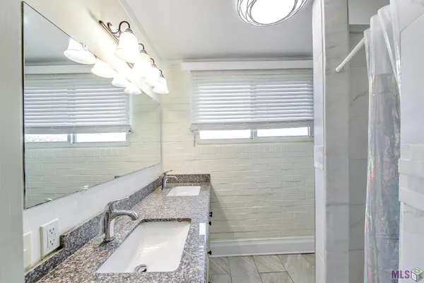 $147,500 | 371 East 7th Street, Larose, LA 70373