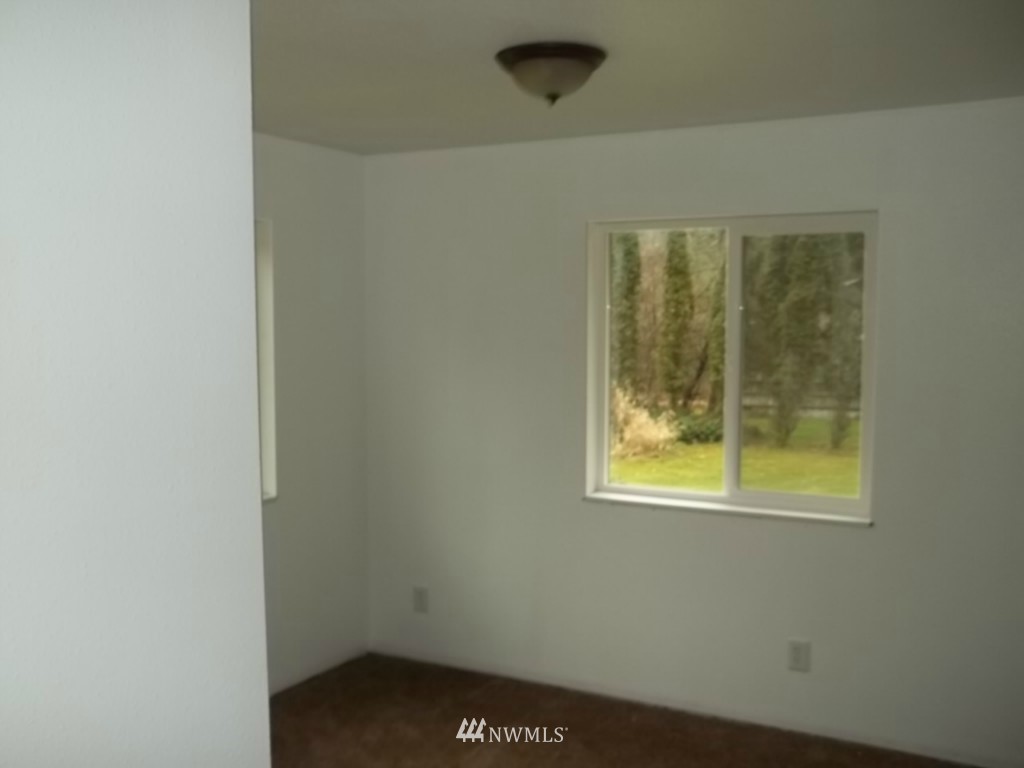 143 Remmen Road Elma, WA 98541 - Photo 7 of 11 Gallery Image 7