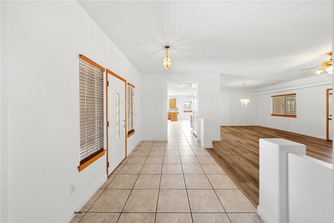 12922 Lompoc Road Apple Valley, CA 92308 - Photo 6 of 33 Gallery Image 6