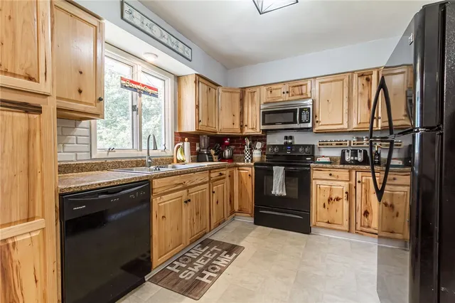 $259,900 | 48 Drummond Street, Auburn, NY 13021