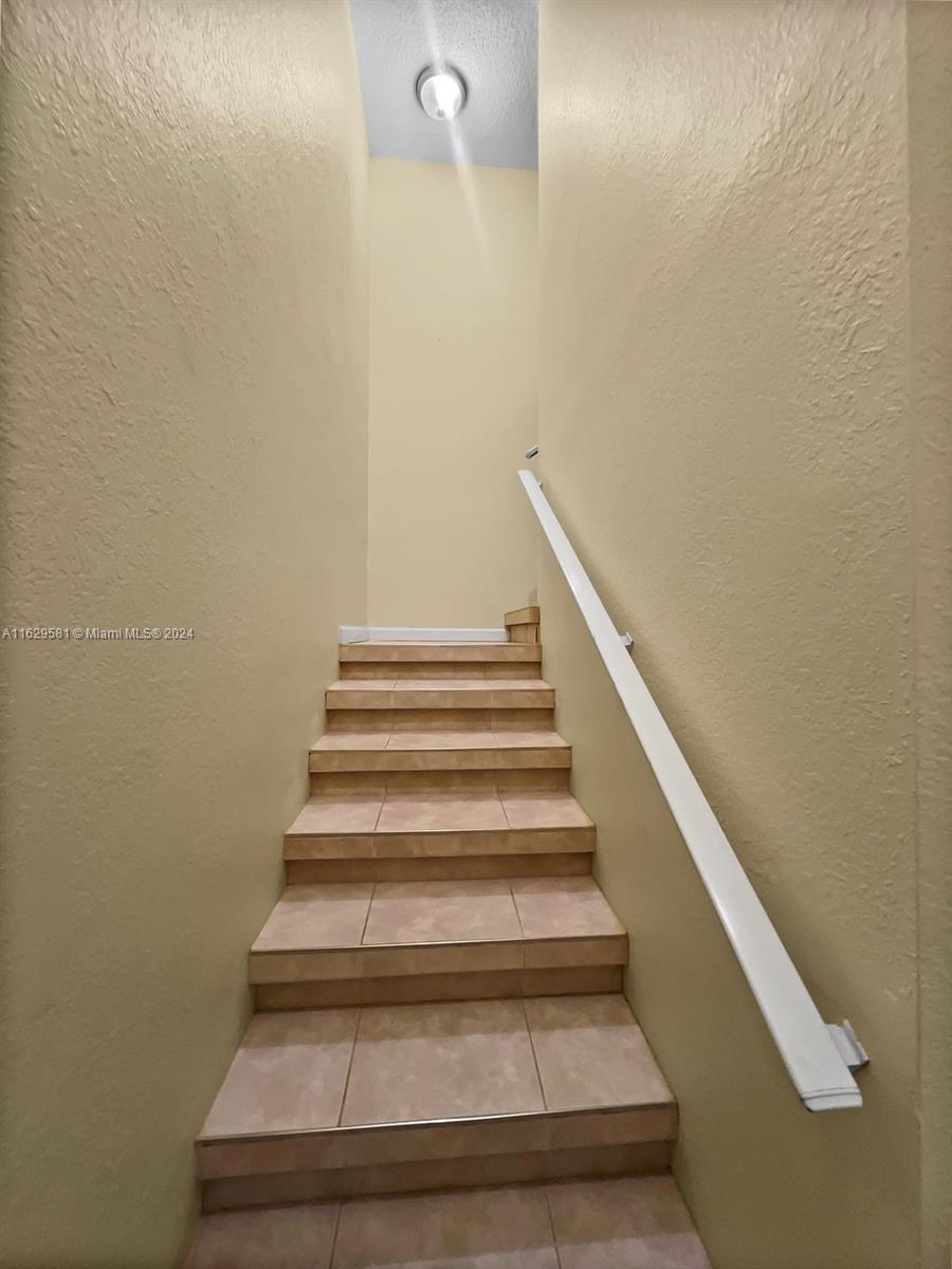 369 Waterside Drive, Unit 369 Hypoluxo, FL 33462 - Photo 10 of 23 a view of entryway