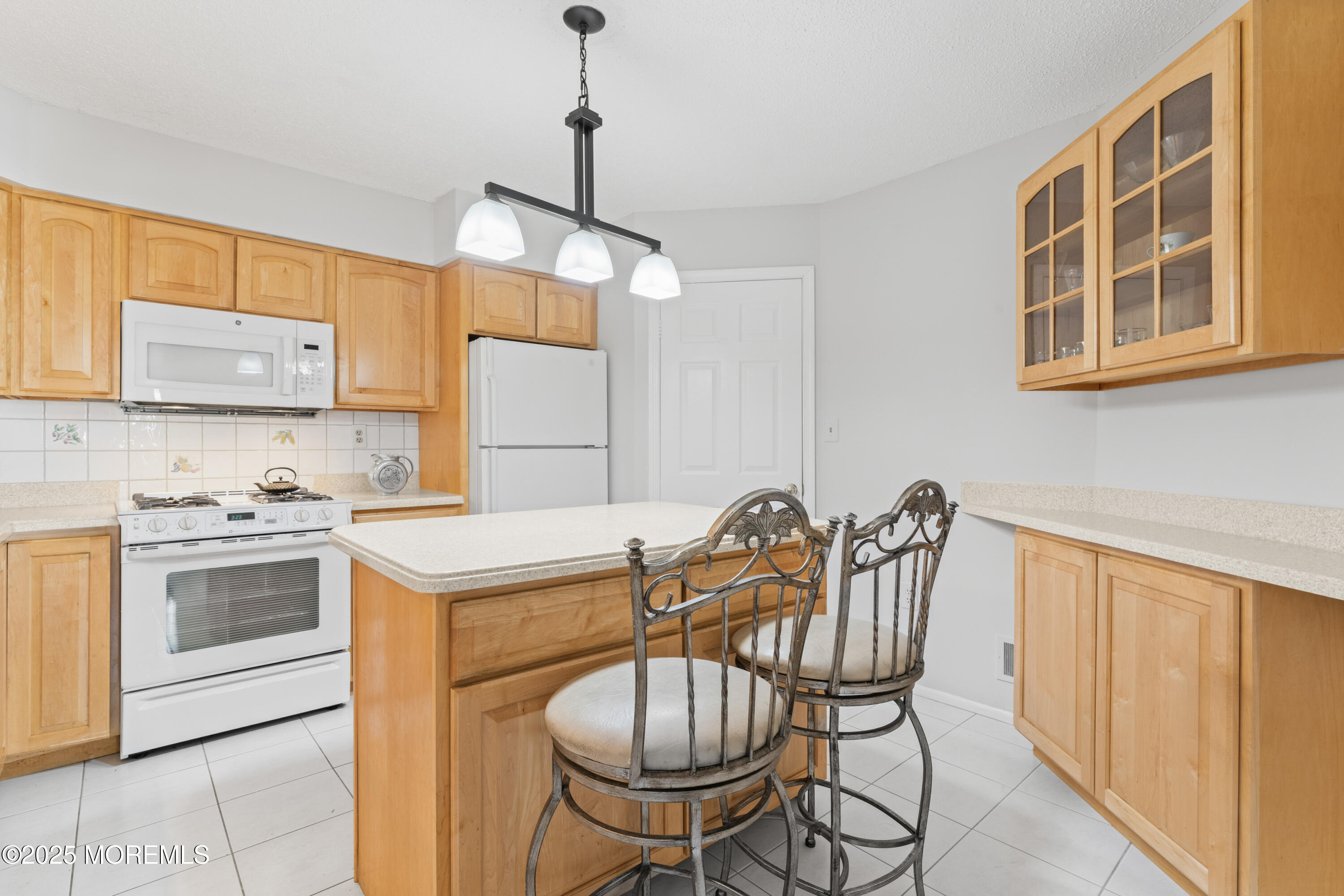 37 Sloop Square Freehold, NJ 07728 - Photo 4 of 30 Newer Kitchen w/ Lots of Cabinets