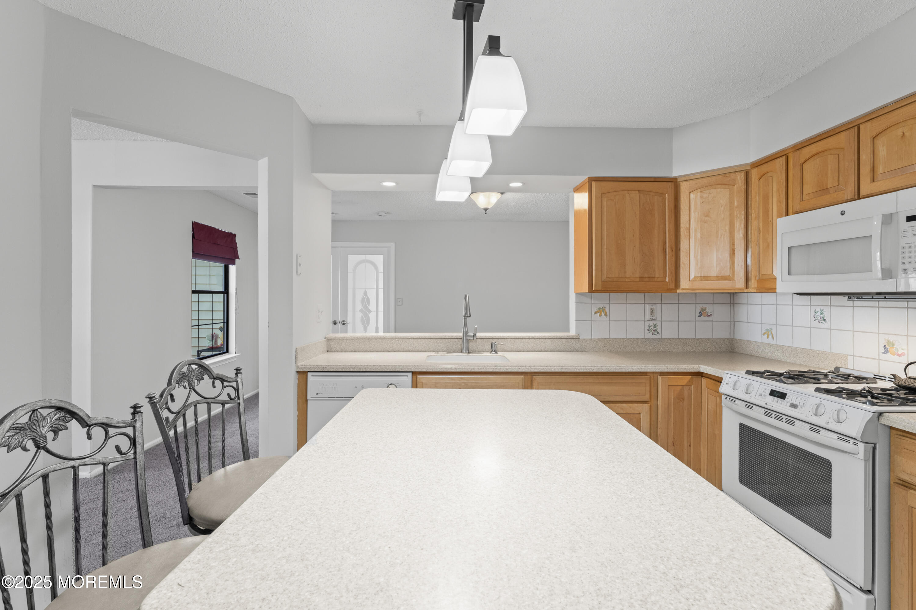 37 Sloop Square Freehold, NJ 07728 - Photo 5 of 30 Center Island with Seating