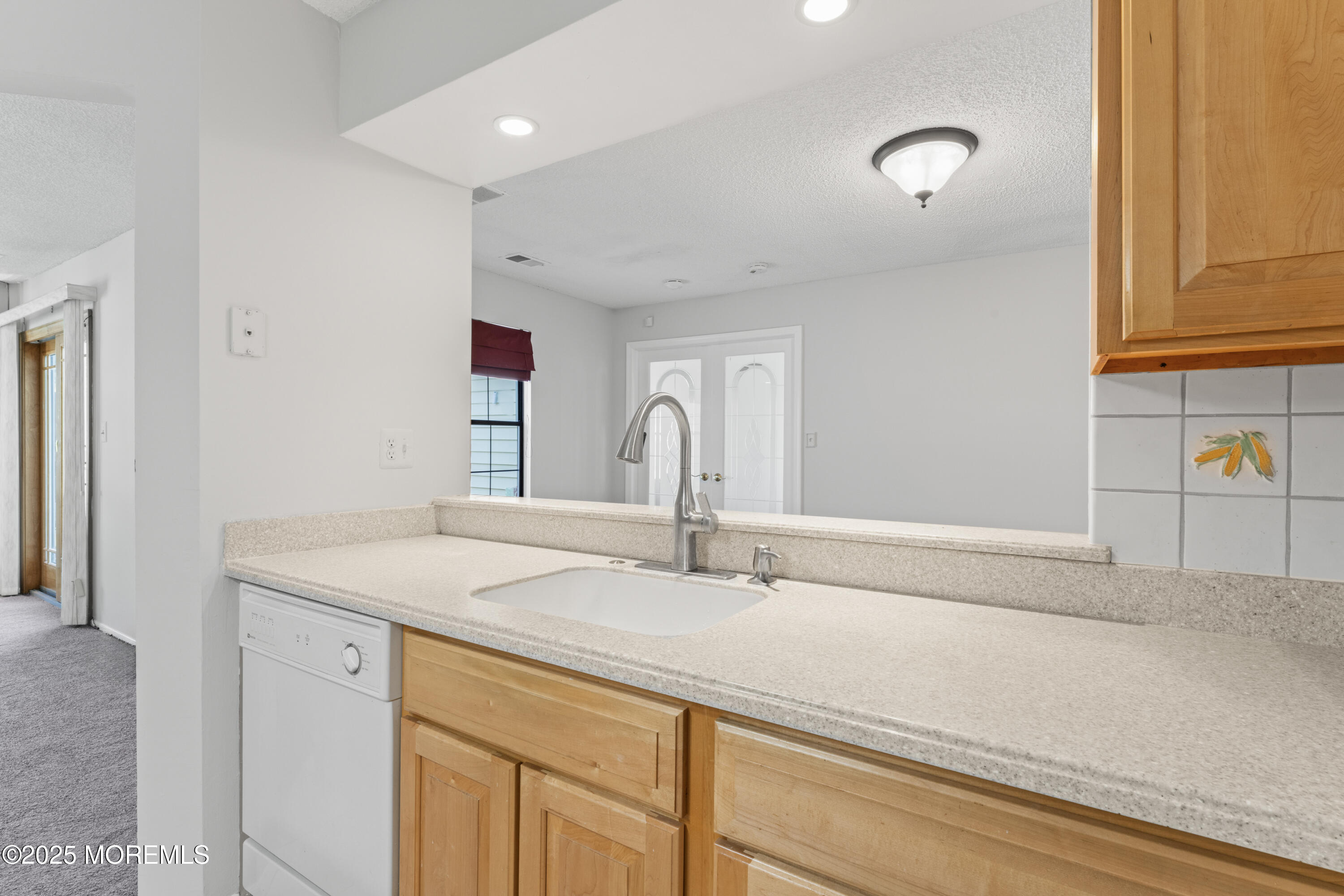 37 Sloop Square Freehold, NJ 07728 - Photo 6 of 30 Well Lit Pass Through