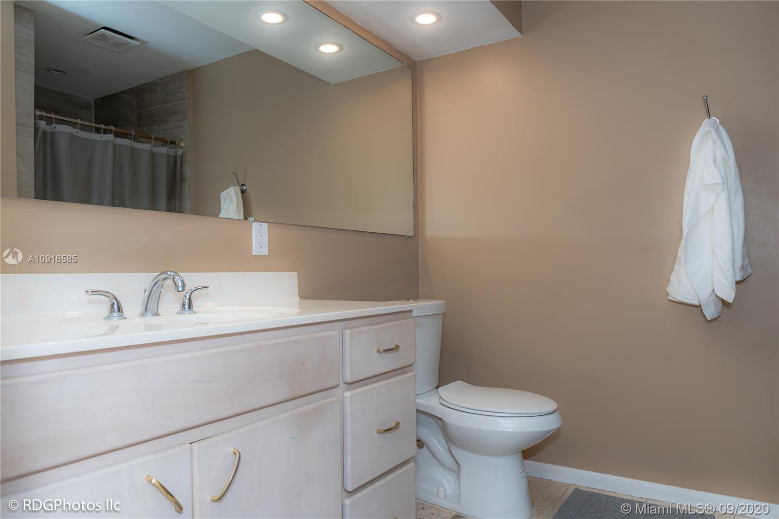 1189 Northwest 13th Street, Unit 6 Boca Raton, FL 33486 - Photo 18 of 21