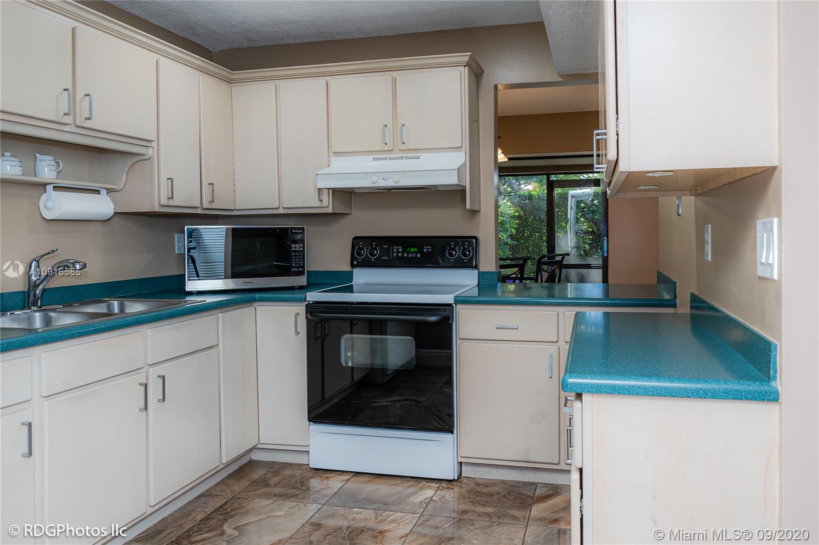 1189 Northwest 13th Street, Unit 6 Boca Raton, FL 33486 - Photo 6 of 21
