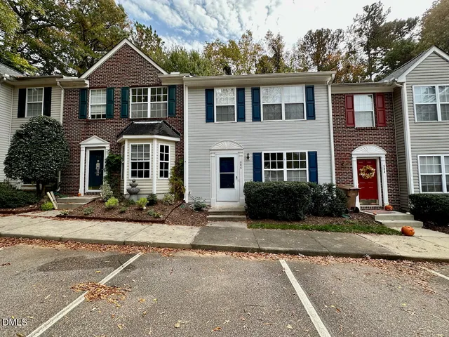 $1,750 | 306 Black Bird Court, Cary, NC 27511
