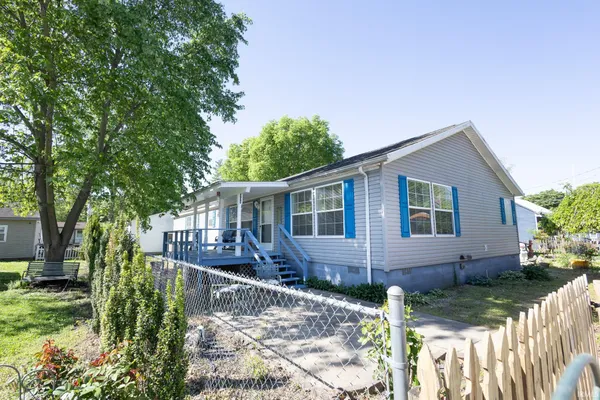 $199,900 | 609 South Street, New Harmony, IN 47631