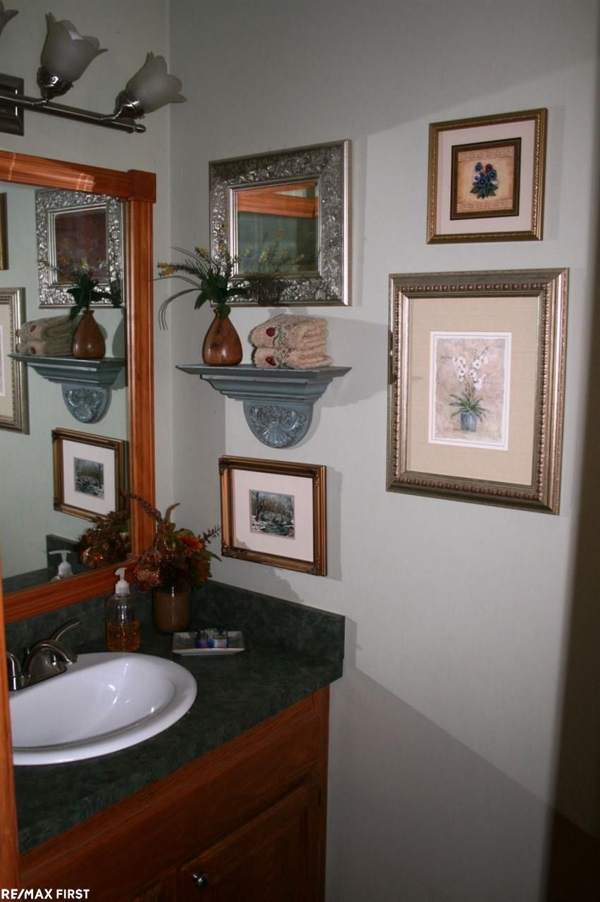 881 Riley Center Road Memphis, MI 48041 - Photo 18 of 43 31325550-17.JPG