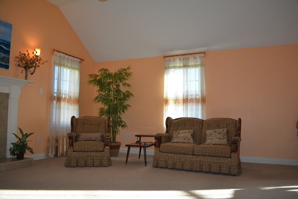 8 Upton Road Westborough, MA 01581 - Photo 7 of 19 Gallery Image 7