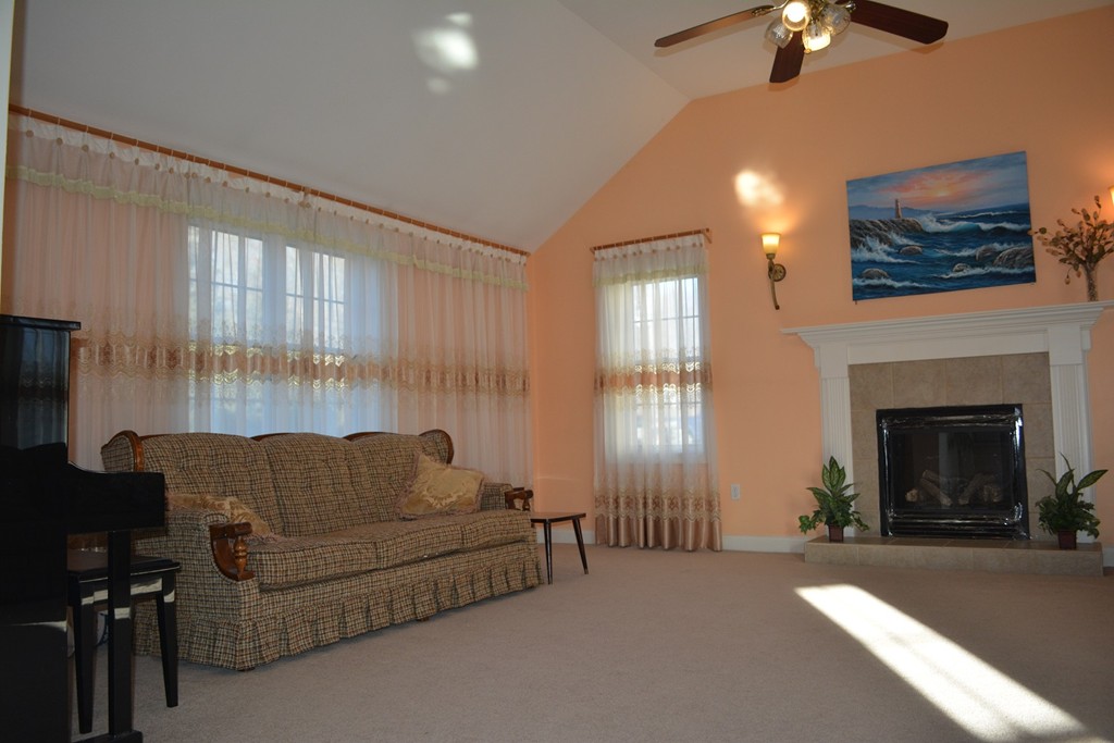 8 Upton Road Westborough, MA 01581 - Photo 8 of 19 Gallery Image 8