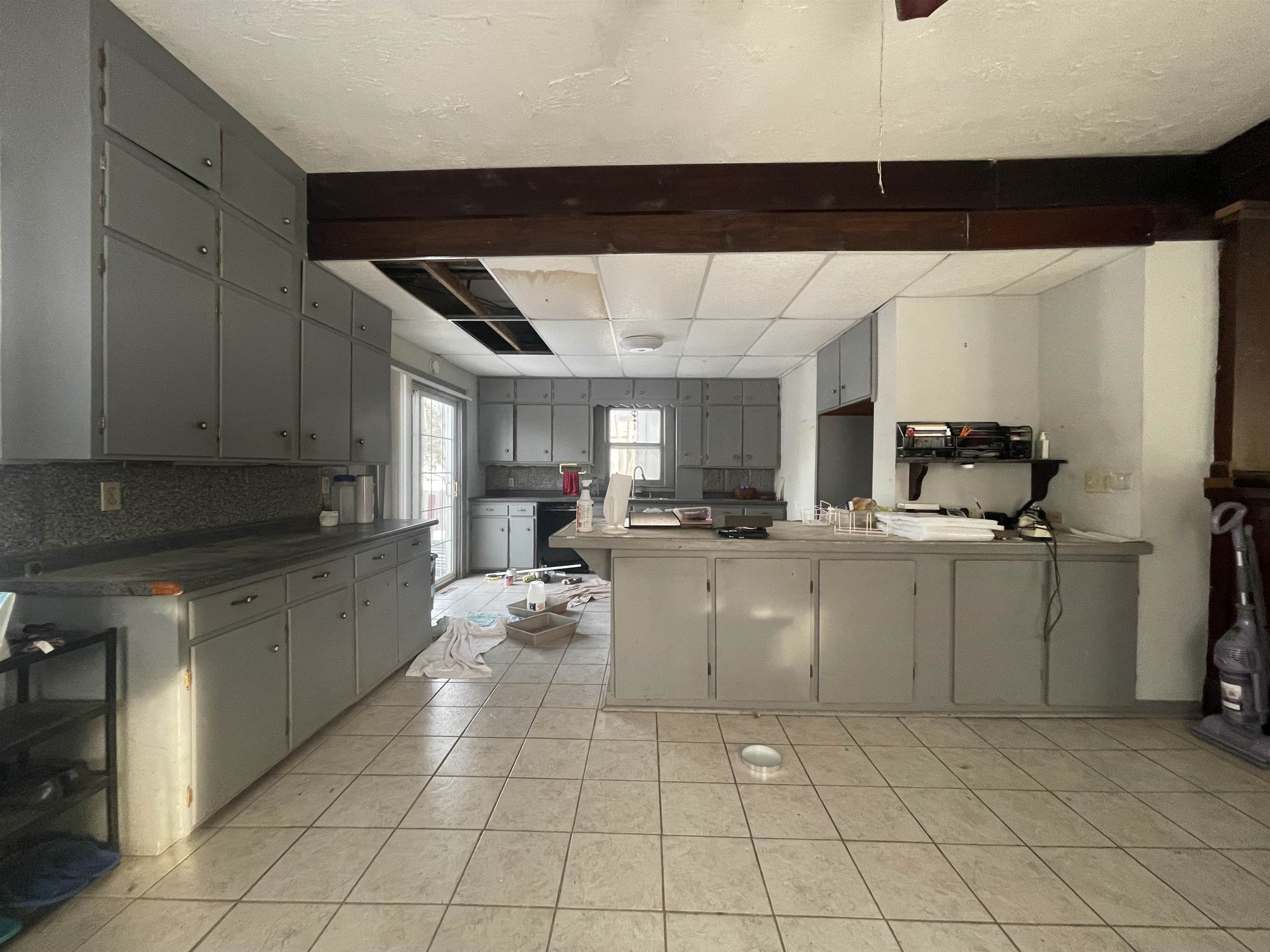 421 College Street Winfield, KS 67156 - Photo 12 of 22