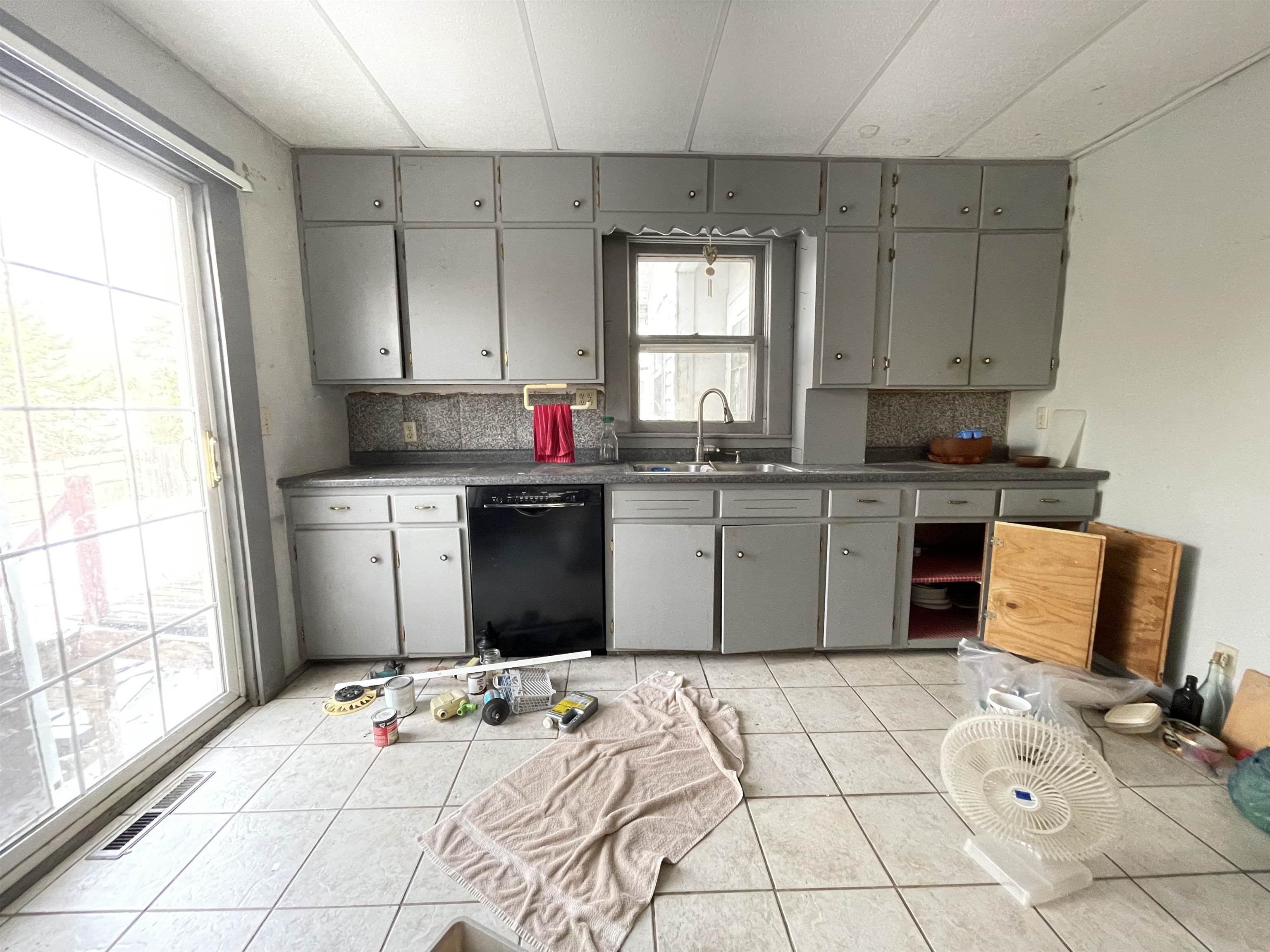 421 College Street Winfield, KS 67156 - Photo 13 of 22