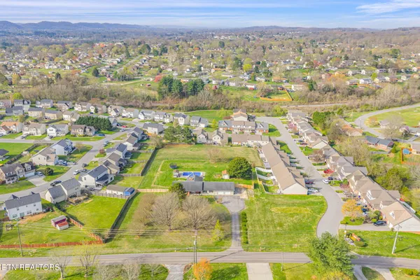 $575,000 | 7905 Brickyard Road, Powell, TN 37849